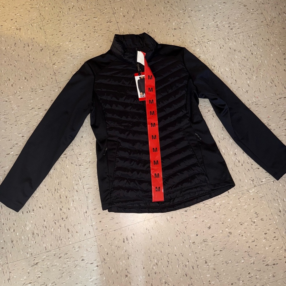 New! Women black puffer Jacket size Medium